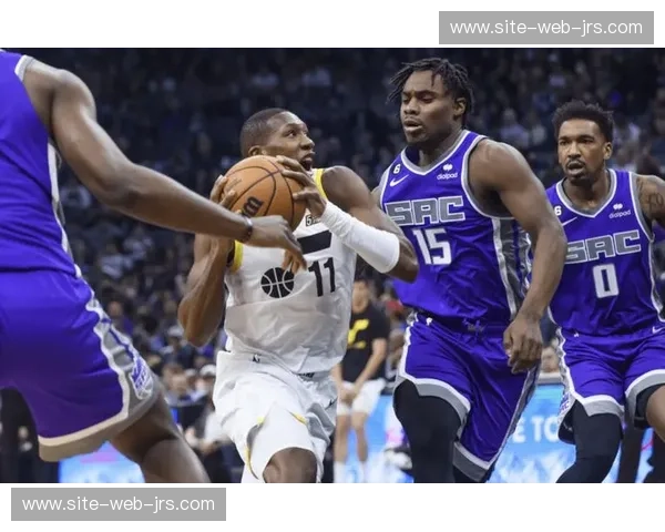 爵士场均122.5分联盟第四 攻强守弱特质明显篮板保护垫底